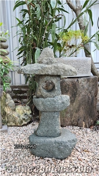 Indonesia Green Sandstone Garden Lantern, Japanese Garden Lantern