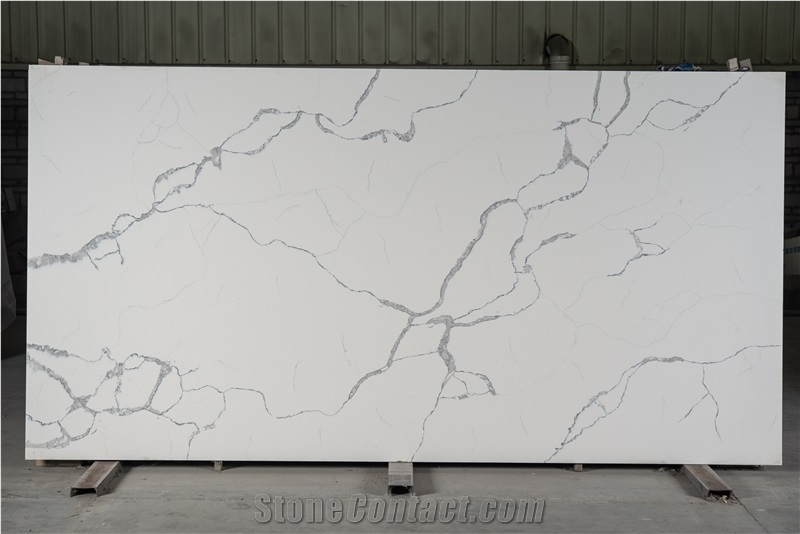 Engineered White Calacatta Quartz Stone Slab