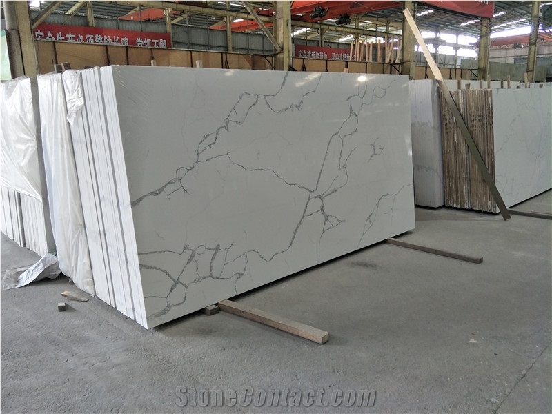 Engineered White Calacatta Quartz Stone Slab