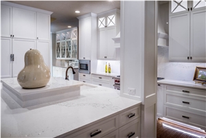 White Calacatta Quartz Kitchen Island Countertop