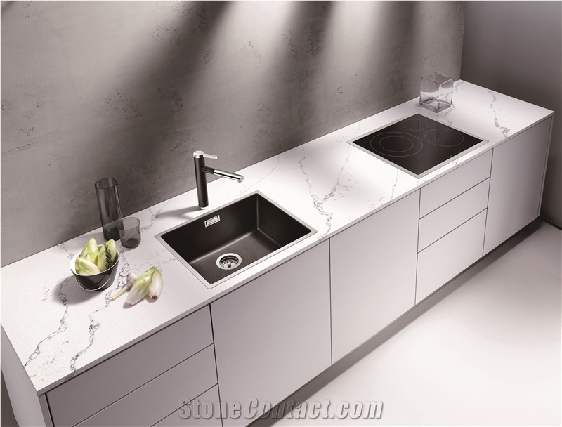 White Calacatta Quartz Kithchen Island Countertop