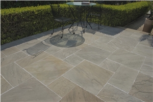 Manor Antique Beige Sandstone Pavers Manor Antique Beige Sandstone Pavers