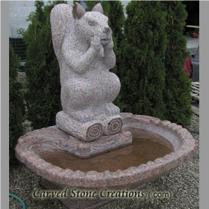 Maple Leaf Red Granite Squirrel Fountain