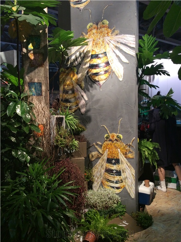 Glass Medallion Bees with Flower Glass Art