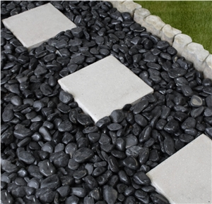 Taillon Black Granite Pebbles Taillon Black Granite Pebbles