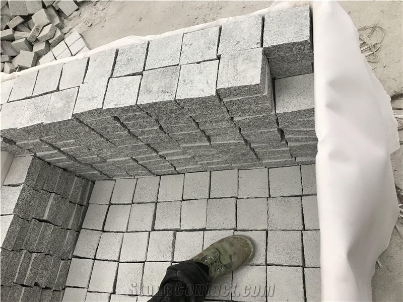 Grey Mesh Cobblestone Cube Stone Pavers