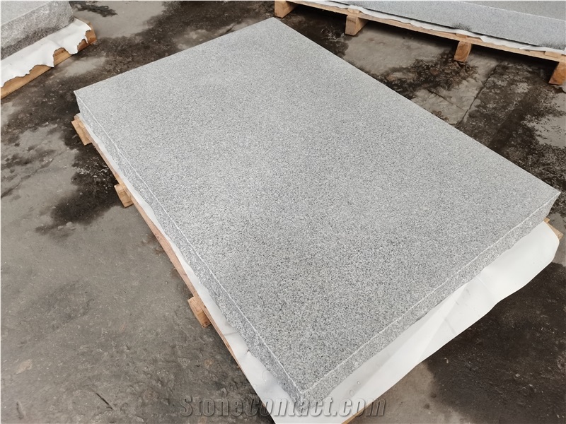 Barry White Granite Mushroom Stone for Wooden Pack