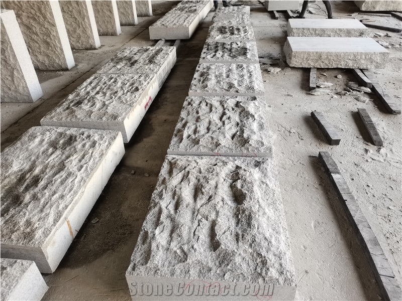 Bianco Crystal Granite Mushroomed Garden Walling