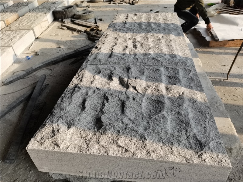 Bianco Crystal Granite Mushroomed Garden Walling