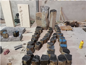 Natural Stone Engraved Tombstones Monument Design