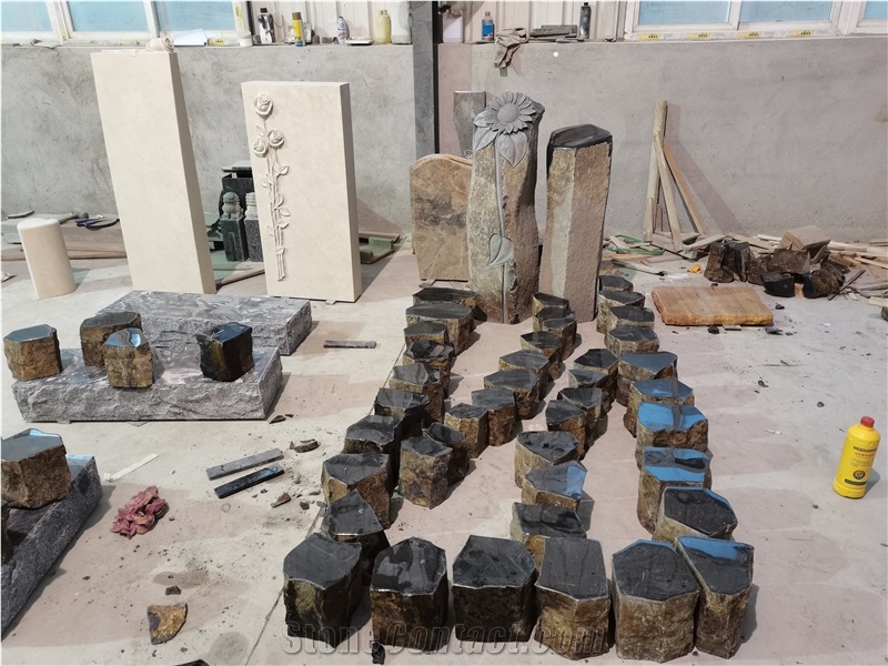 Natural Stone Engraved Tombstones Monument Design