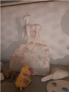 Decors Made Of Alabaster Stone Handicrafts, Golden Comb Alabaster Stone Gifts