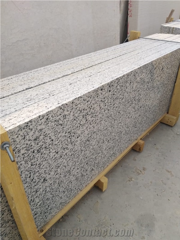 New Halayeb Granite Slabs