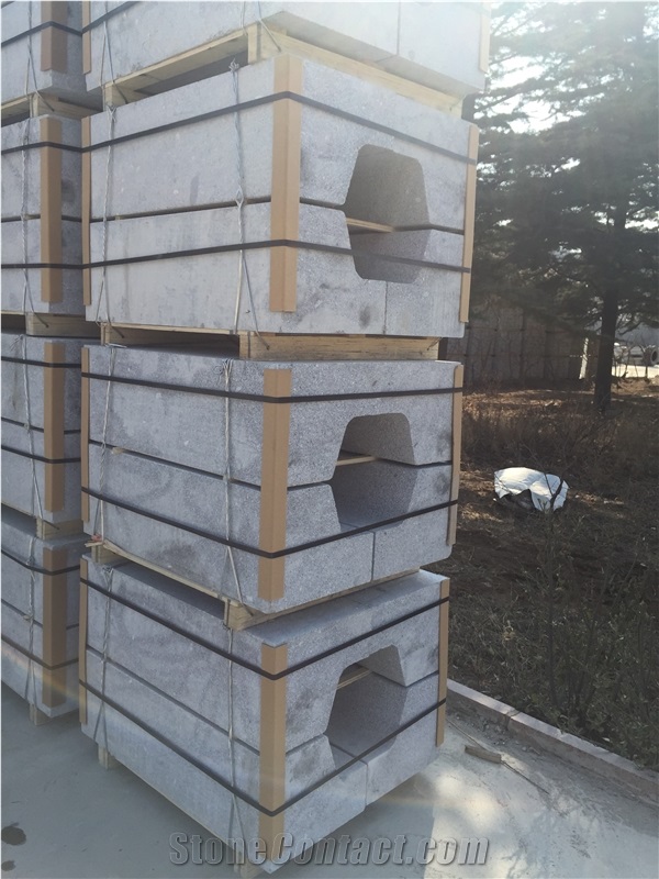 Busshallplatskantstod Granite Kerbstone
