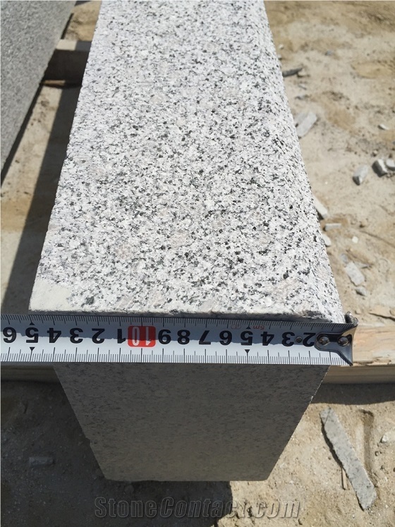 G341 G603d Light Grey Granite Kantstein