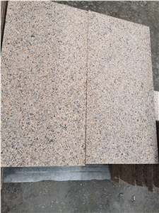 Rust Yellow Granite Cobbles Pavers