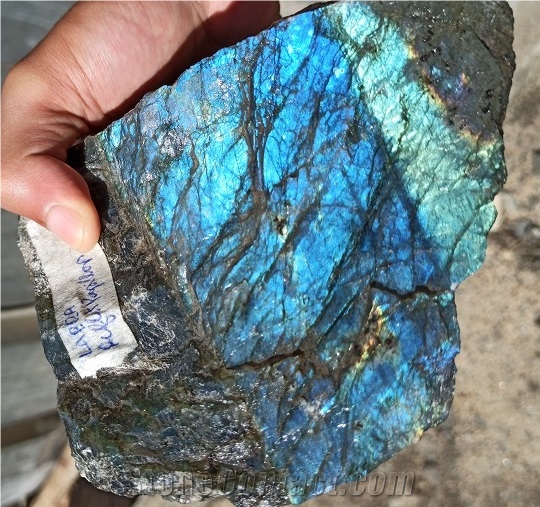 Rough Blue Labradorite Madagascar