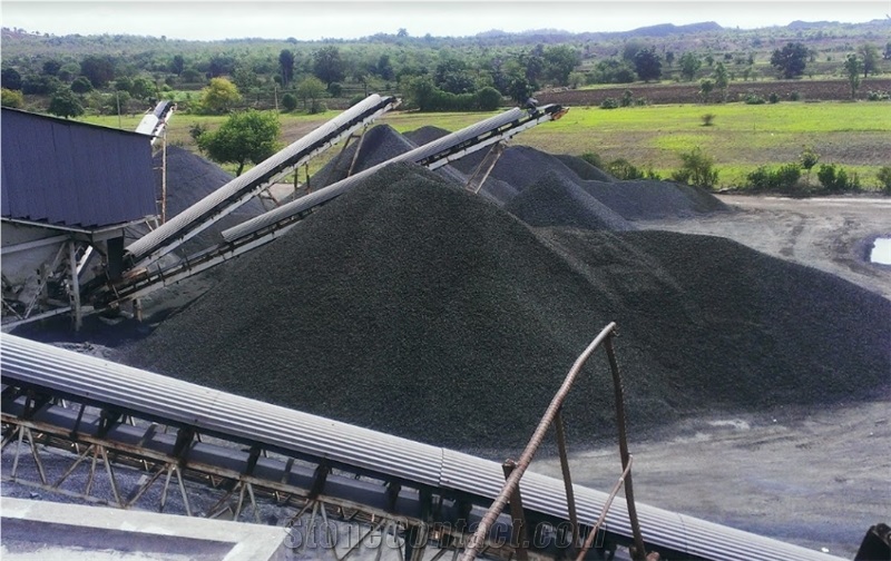 Black Stone Chips