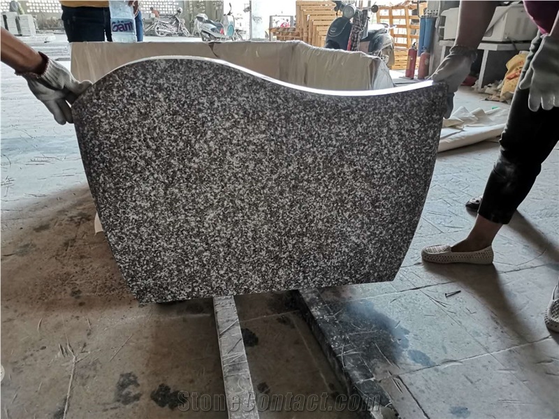 China Brown Granite G664 Engraved Poland Headstone