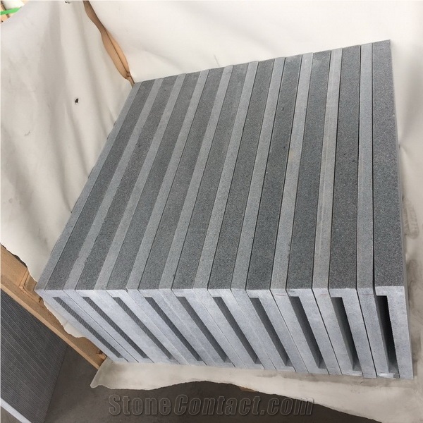 G633/Sesame Grey/ White Swimming Pool Border