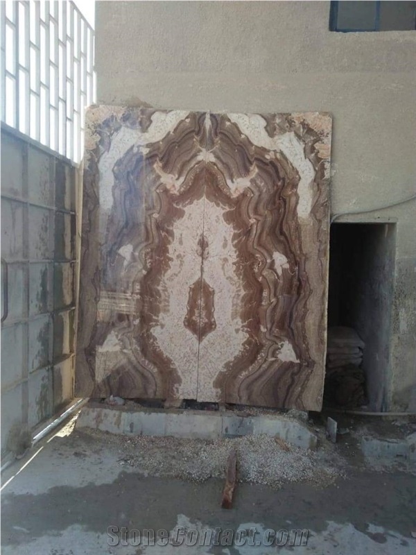 Brown & Beige Egyptian Onyx Slabs & Tiles