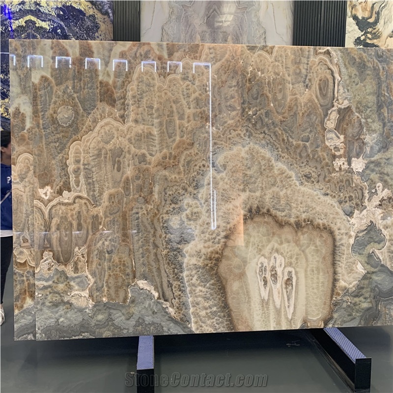 Backlit Brown Onyx Slab for Background Wall