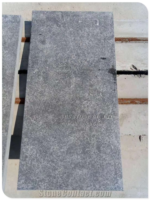 China Blue Limestone Flamed Flooring Paving Tiles