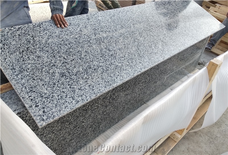 New Halayeb Granite Kitchen Countertops