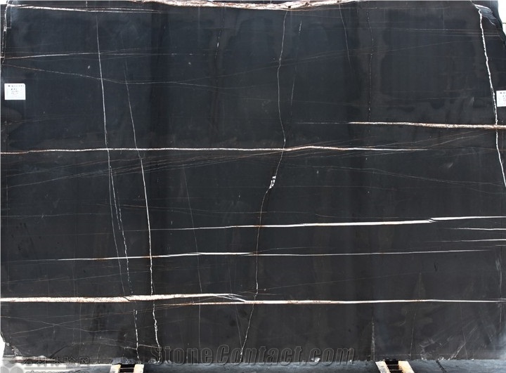 Sahara Noir Noir Aziza Laurent Black Marble Slab