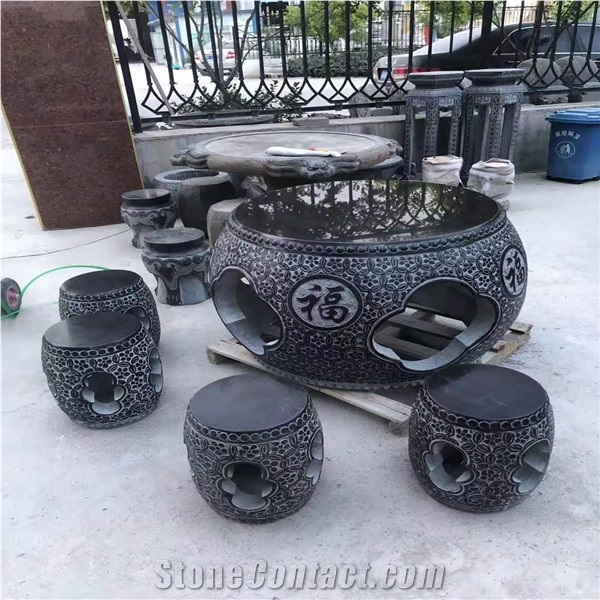 Black Marble Table and Chairs for Outdeer