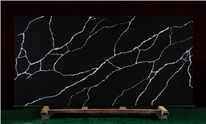 Black with White Lines Quartz Slabs