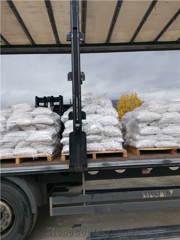 White Sparkle Pebbles 20kg Bag Only 110 Eur / Ton