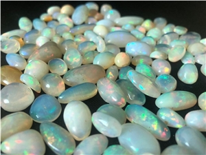 Gemsotnes, Natural Mineral, Opal