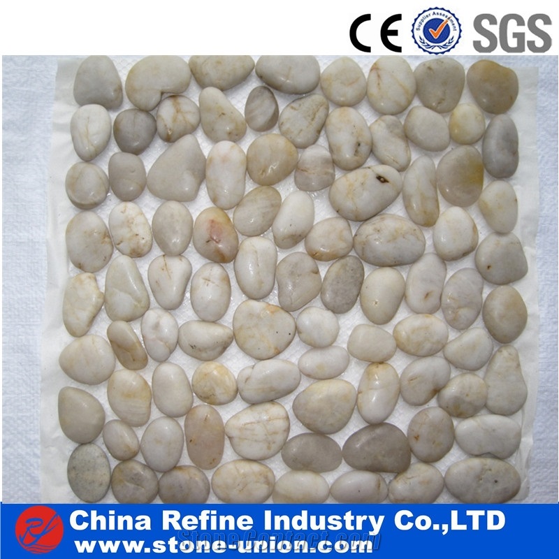 China Multi Color Polished Pebble Stone on Mesh