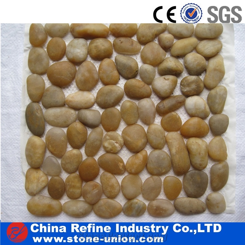 China Multi Color Polished Pebble Stone on Mesh