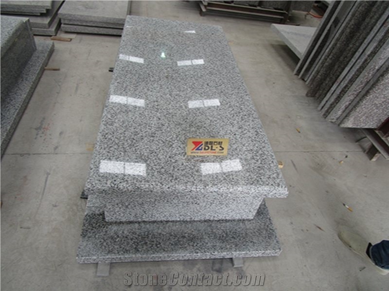 New G439 White Grey Granite Western Style Monument