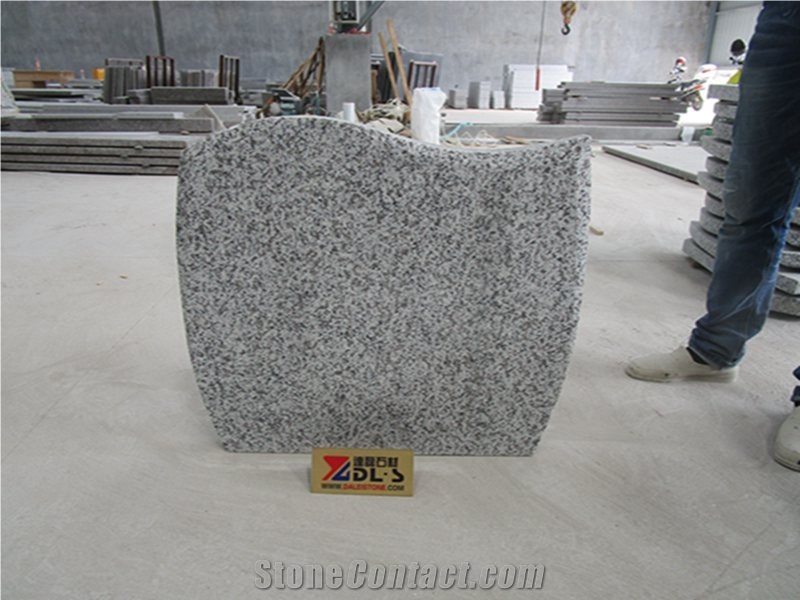 New G439 White Grey Granite Western Style Monument