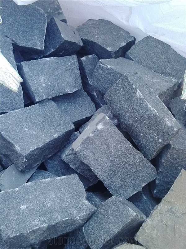 Antik Nero Gabbro Cobble Stone