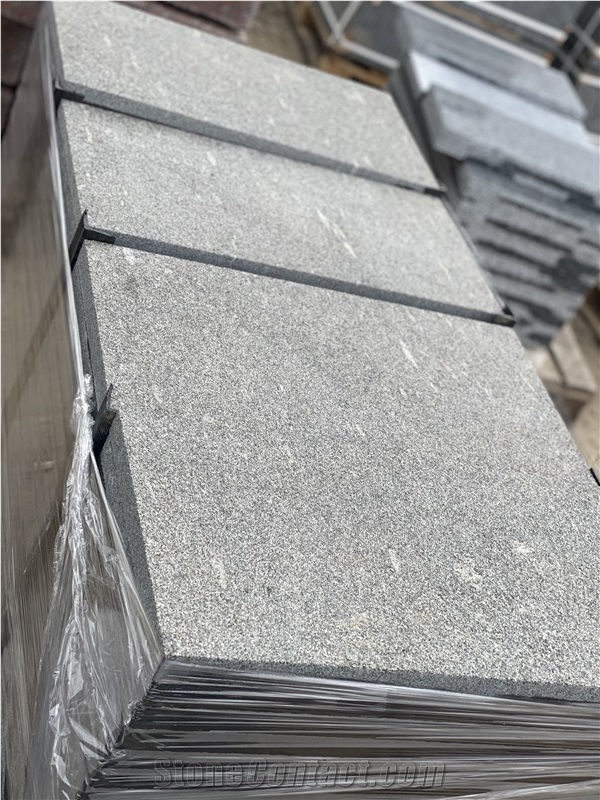 Gabbro Antik Nero Granite Flamed Tiles