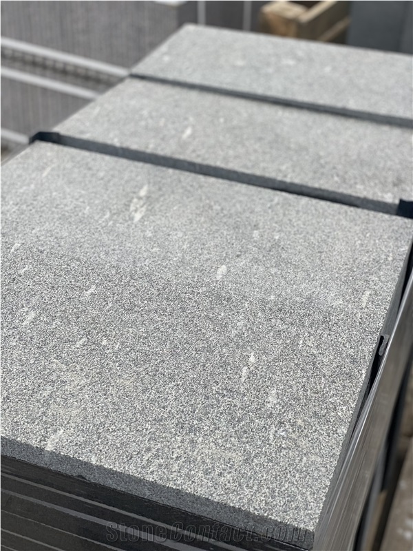 Gabbro Antik Nero Granite Flamed Tiles