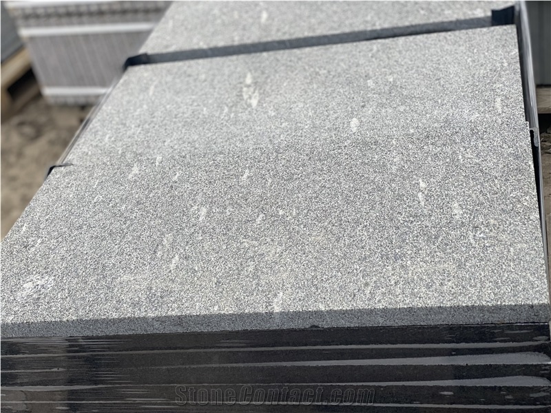 Gabbro Antik Nero Granite Flamed Tiles