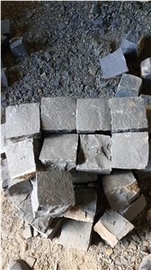 Ivano Dolynske Black Basalt Cobble Stone