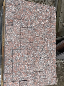 Red Granite Cubes, Rosso Santiago Deposit, Kapustinsky Granite Machine-Cut Top Flamed