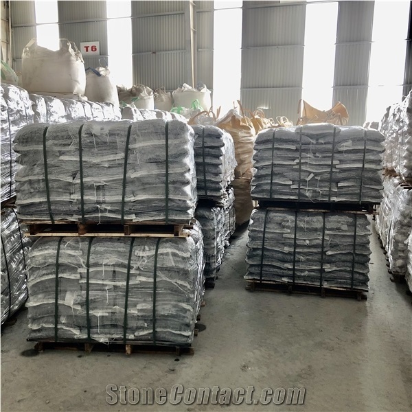 Tumbled Black Pebble Stone for Landscaping