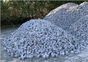 Strzelin Granite Split Cube Stone