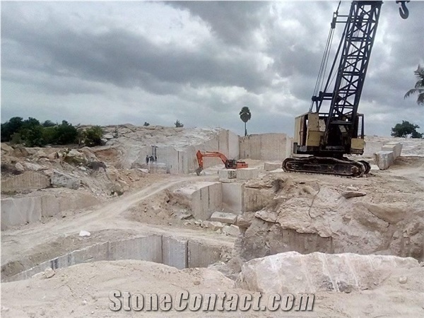 Colonial White Granite Slabs