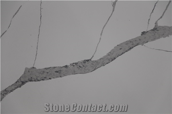 2021 New Design Gold Veins Artificial Quartz Calacatta
