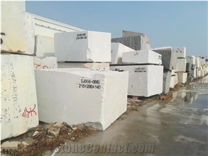 A Garde Vietnam Crystal White Marble Slab Glossy