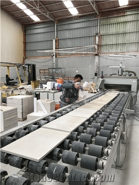 Nessuna Limestone Honed Tiles