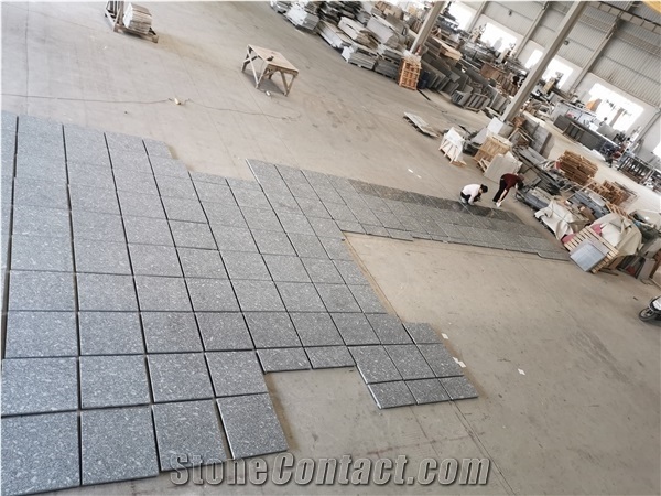 China Zijiang White Grey Flamed Granite Tiles